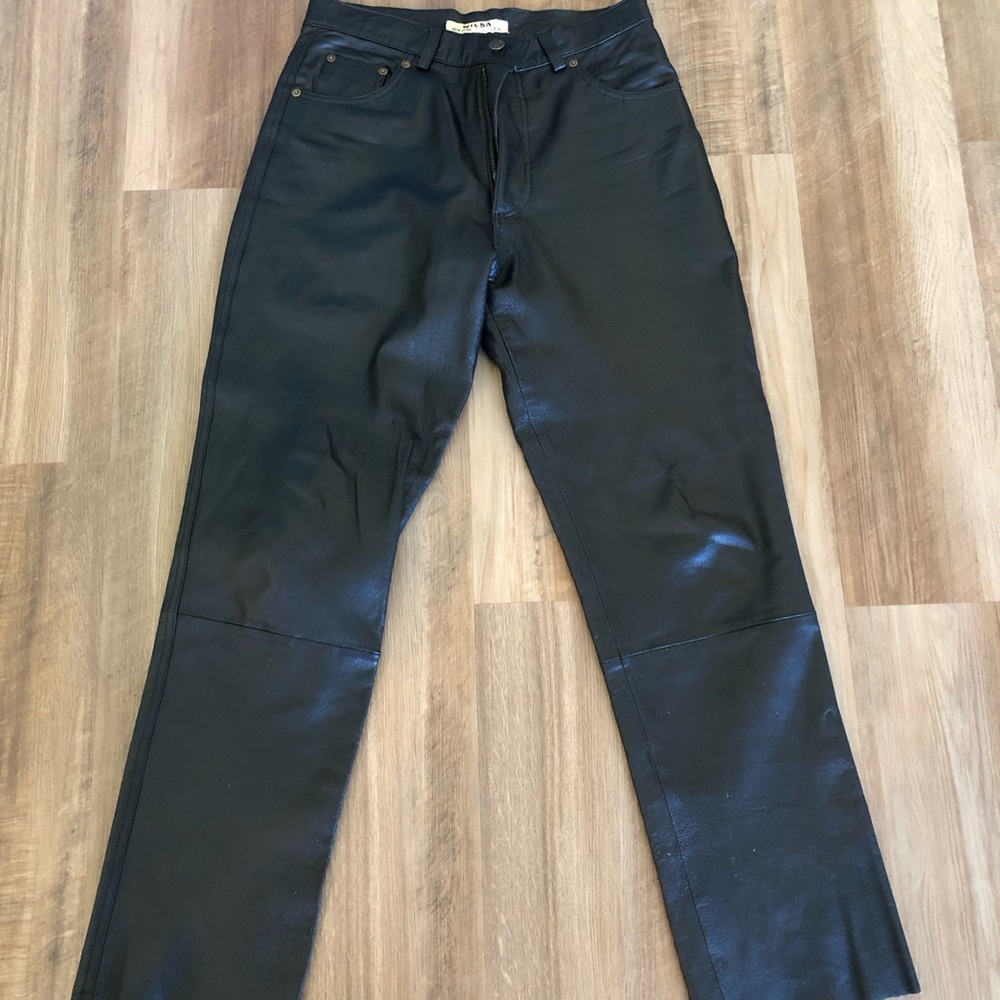 Like New Mens 5 Pocket Straight Cut Black Leather Pants